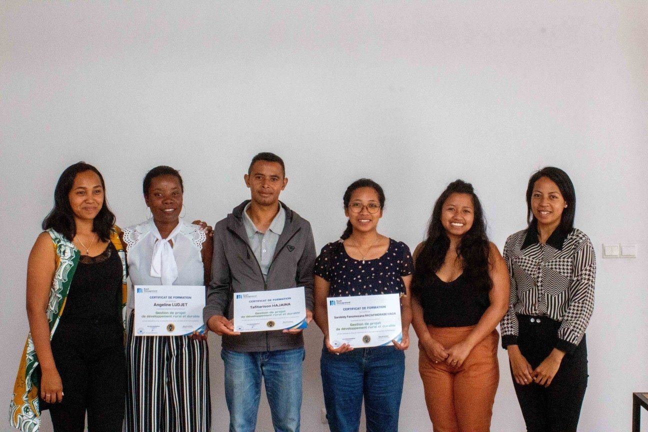 Remise des attestations à la fin d'une formation